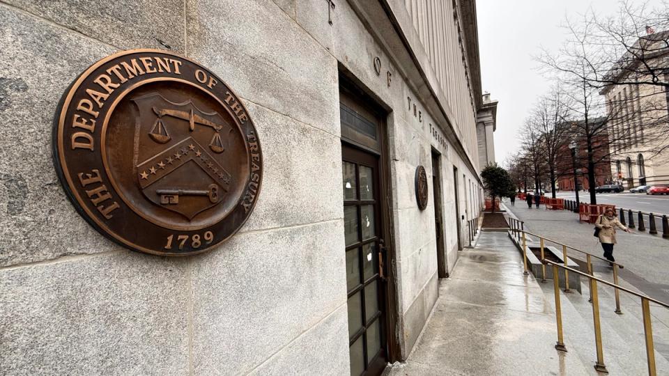 BTC could fall much lower as $150 billion Treasury operation nears BTC could fall much lower as $150 billion Treasury operation nears